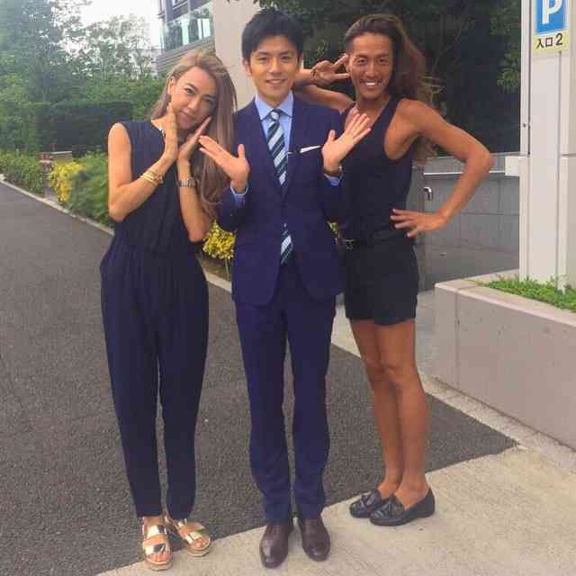 GENKING、圧巻の美脚写真に驚き　「何頭身？」「スーパーモデル」