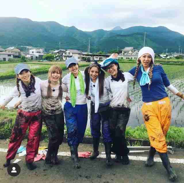 GENKING、圧巻の美脚写真に驚き　「何頭身？」「スーパーモデル」