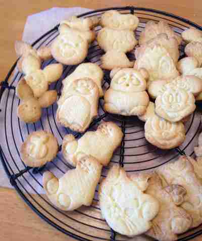 子どもといっしょに作るお菓子