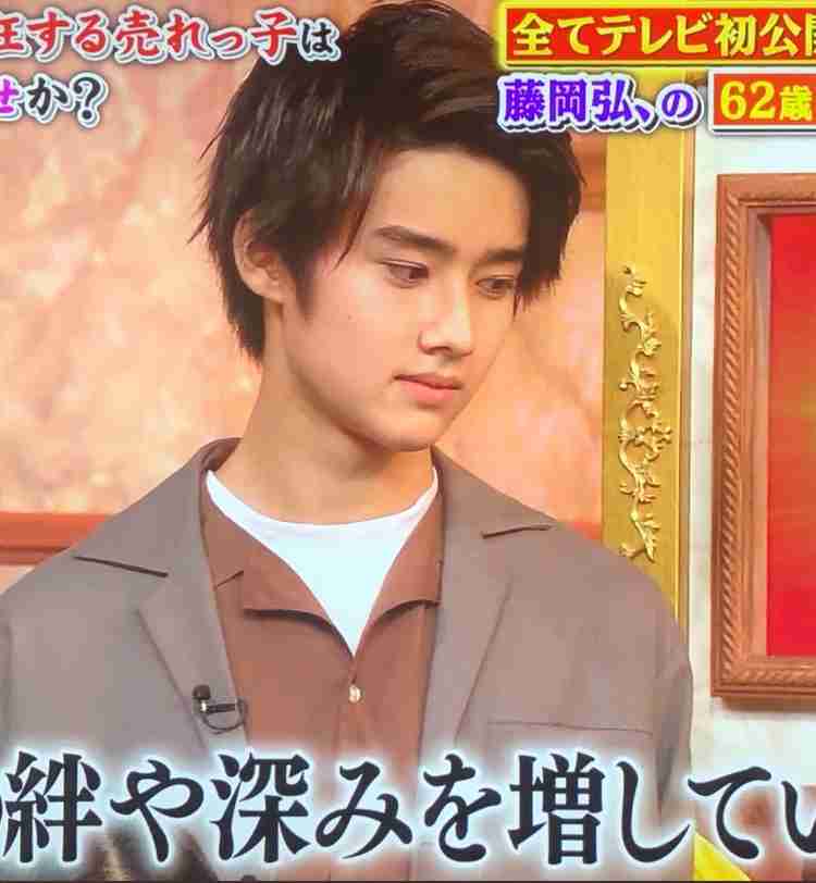 藤岡弘、が15歳長男をTV初公開「イケメンすぎ」「美形すぎ」と反響
