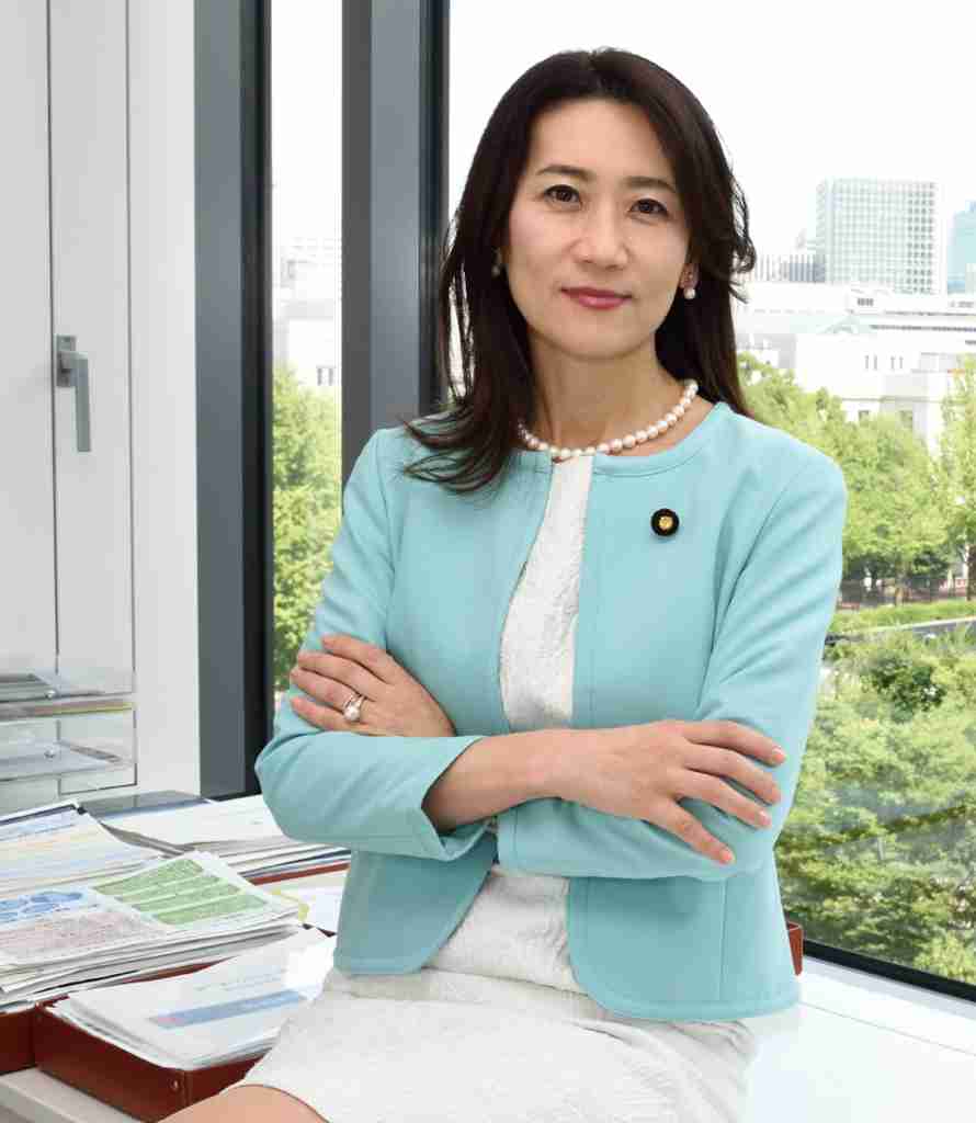 女性の総理が誕生したら日本はどう変わると思いますか？