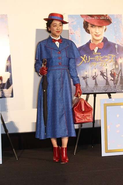 浅田真央、胸元&背中大胆ドレスで登場 高橋一生が感動「おきれい」【ベストフォーマリスト授賞式】