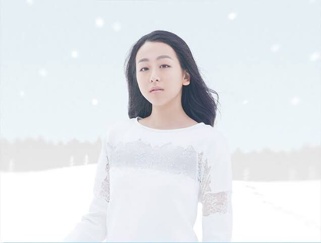 浅田真央、胸元&背中大胆ドレスで登場 高橋一生が感動「おきれい」【ベストフォーマリスト授賞式】