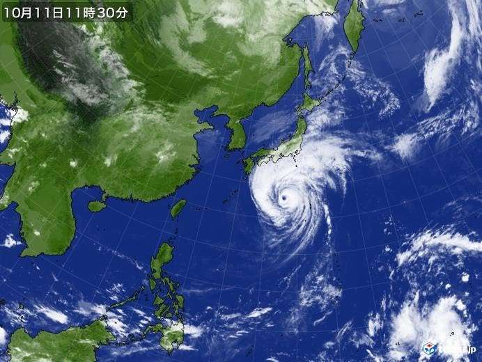 地球史上最大級か？  台風19号の勢力に世界が注目　衛星写真に騒然