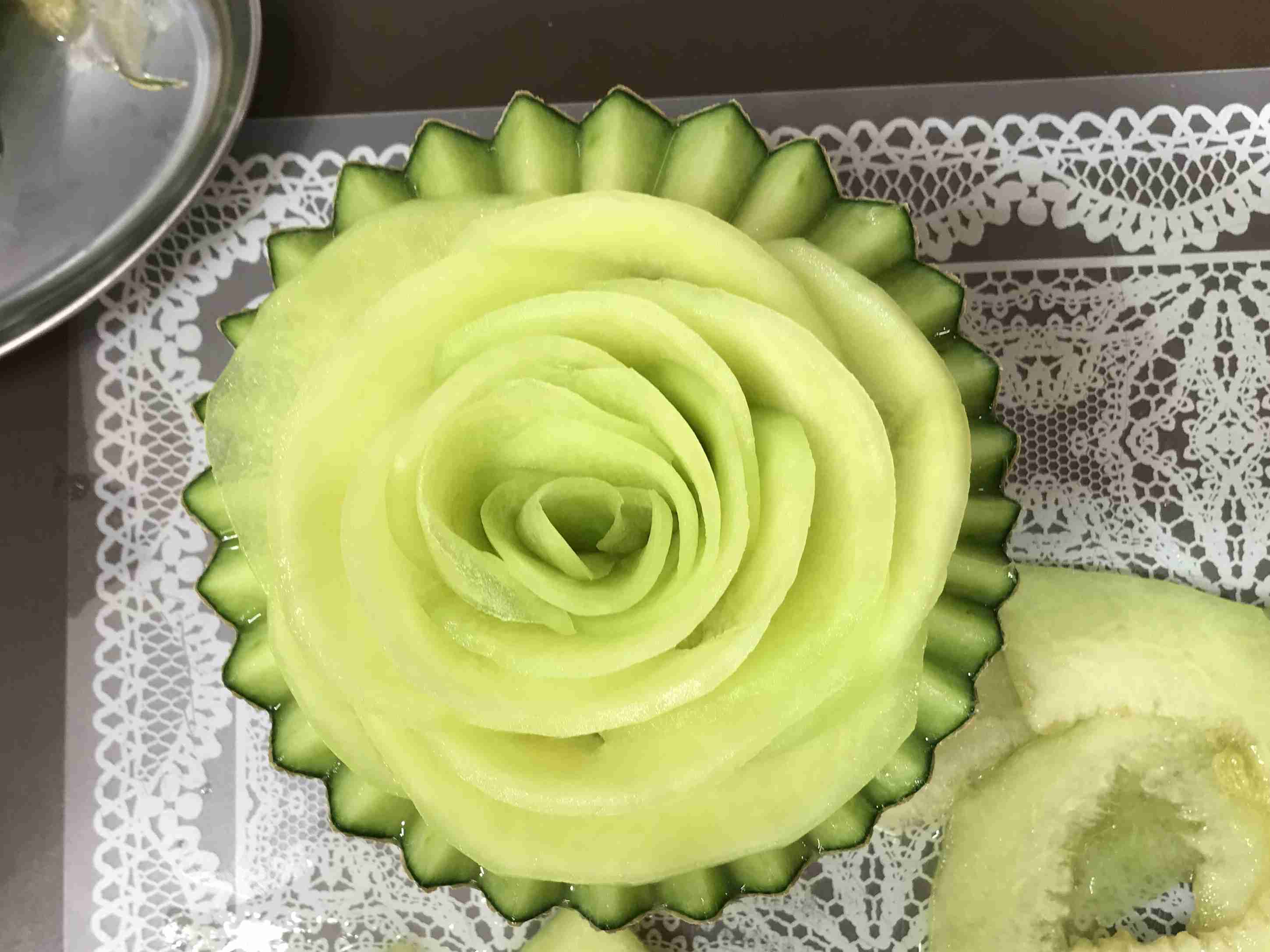 台風をきっかけに男子高校生の弟が作ったケーキが美しすぎた「将来有望なスイーツ研究家」「動機も素晴らしい」