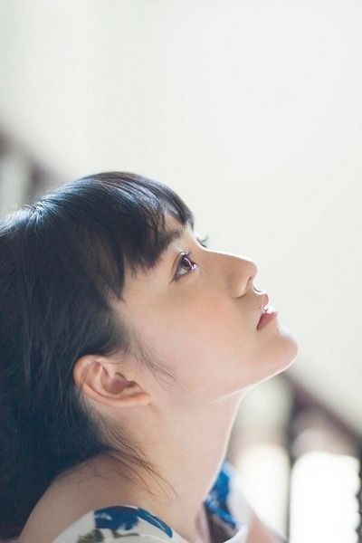 横顔、斜めからの顔がキレイだなと思う画像をお願いします!