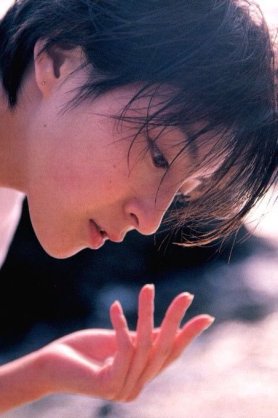 横顔、斜めからの顔がキレイだなと思う画像をお願いします!