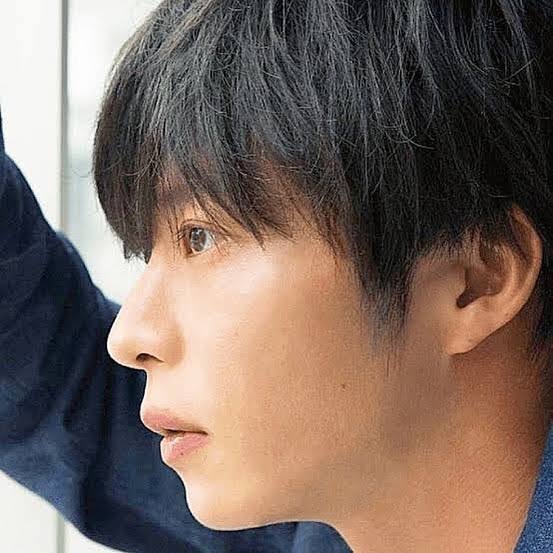 横顔、斜めからの顔がキレイだなと思う画像をお願いします!