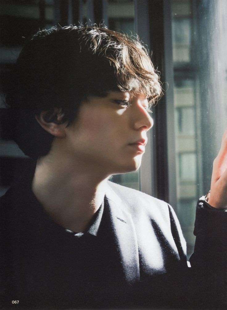 横顔、斜めからの顔がキレイだなと思う画像をお願いします!