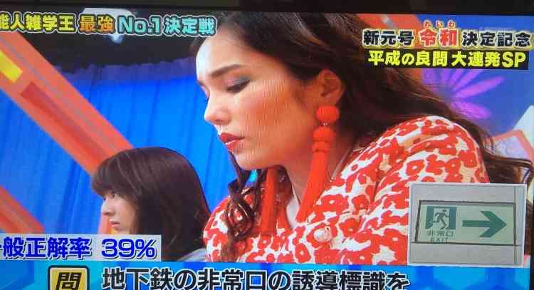 横顔、斜めからの顔がキレイだなと思う画像をお願いします!
