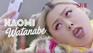 渡辺直美のファッションやメイクを研究するトピ