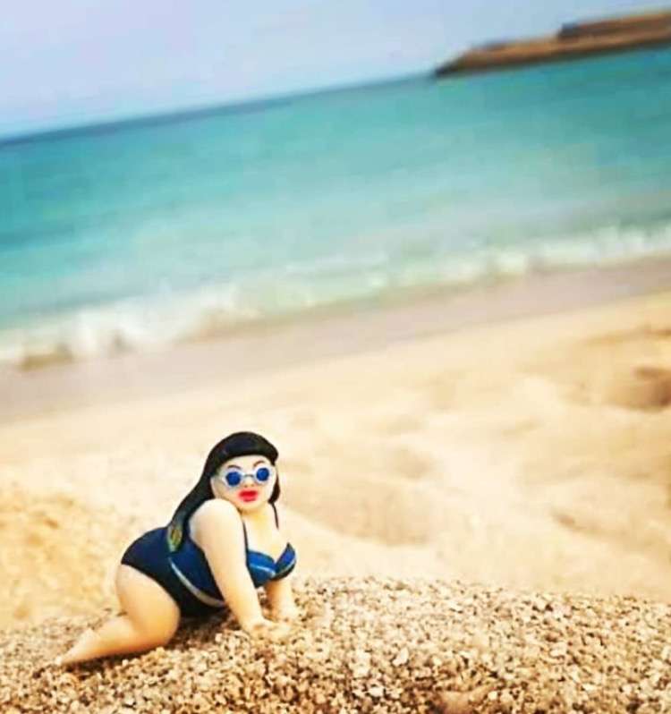 渡辺直美のファッションやメイクを研究するトピ
