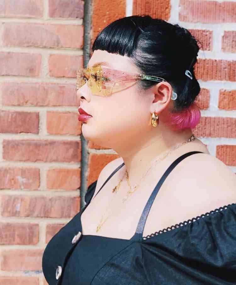 渡辺直美のファッションやメイクを研究するトピ