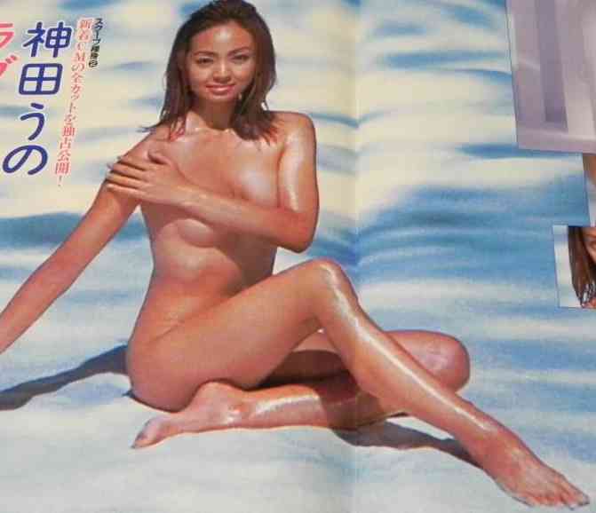 神田うの、結婚記念日ランチではしゃぐ姿に「うのさん～、空気読んで」の声