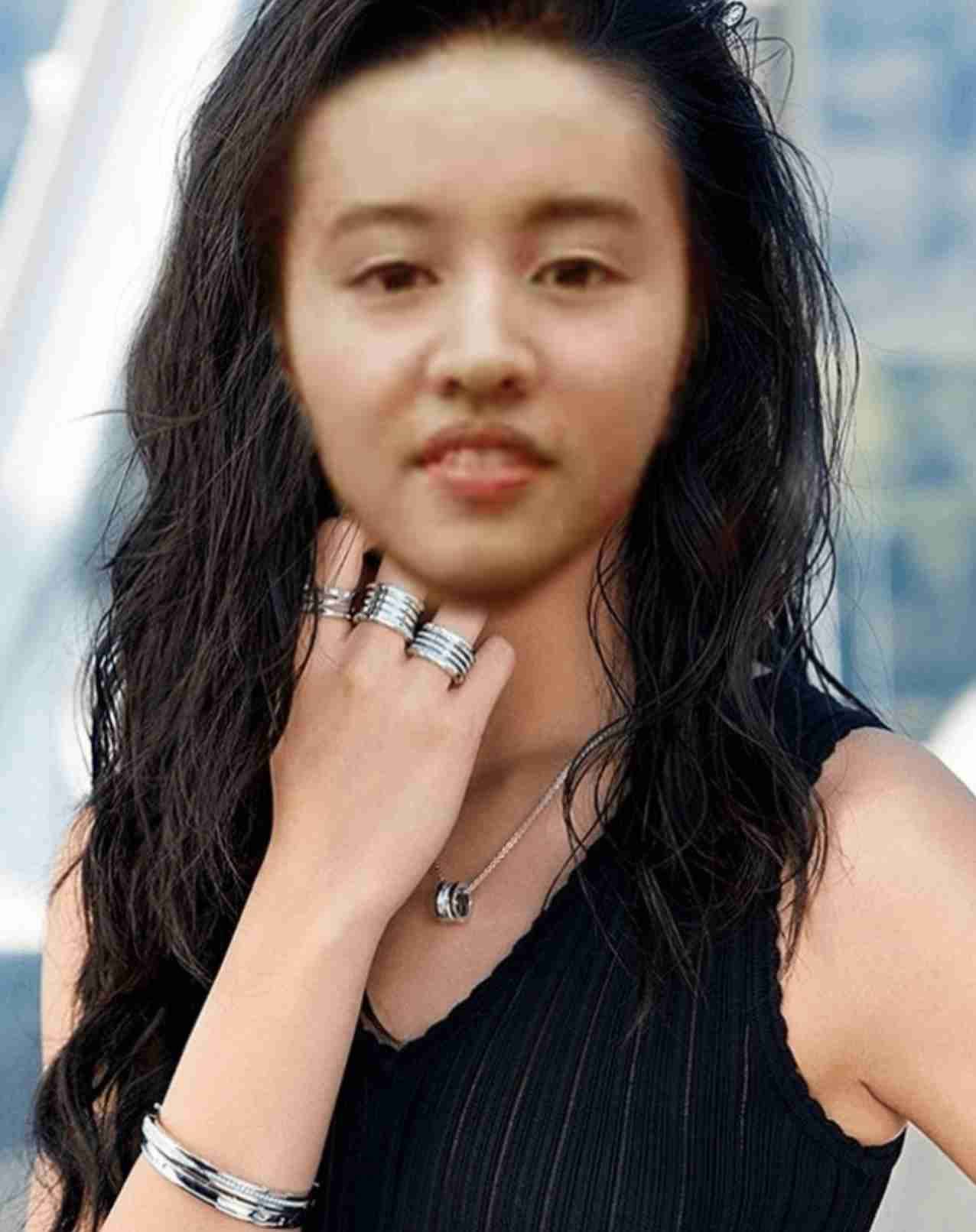 Koki,ミラノコレクションデビュー　美脚際立つ堂々ランウェイ