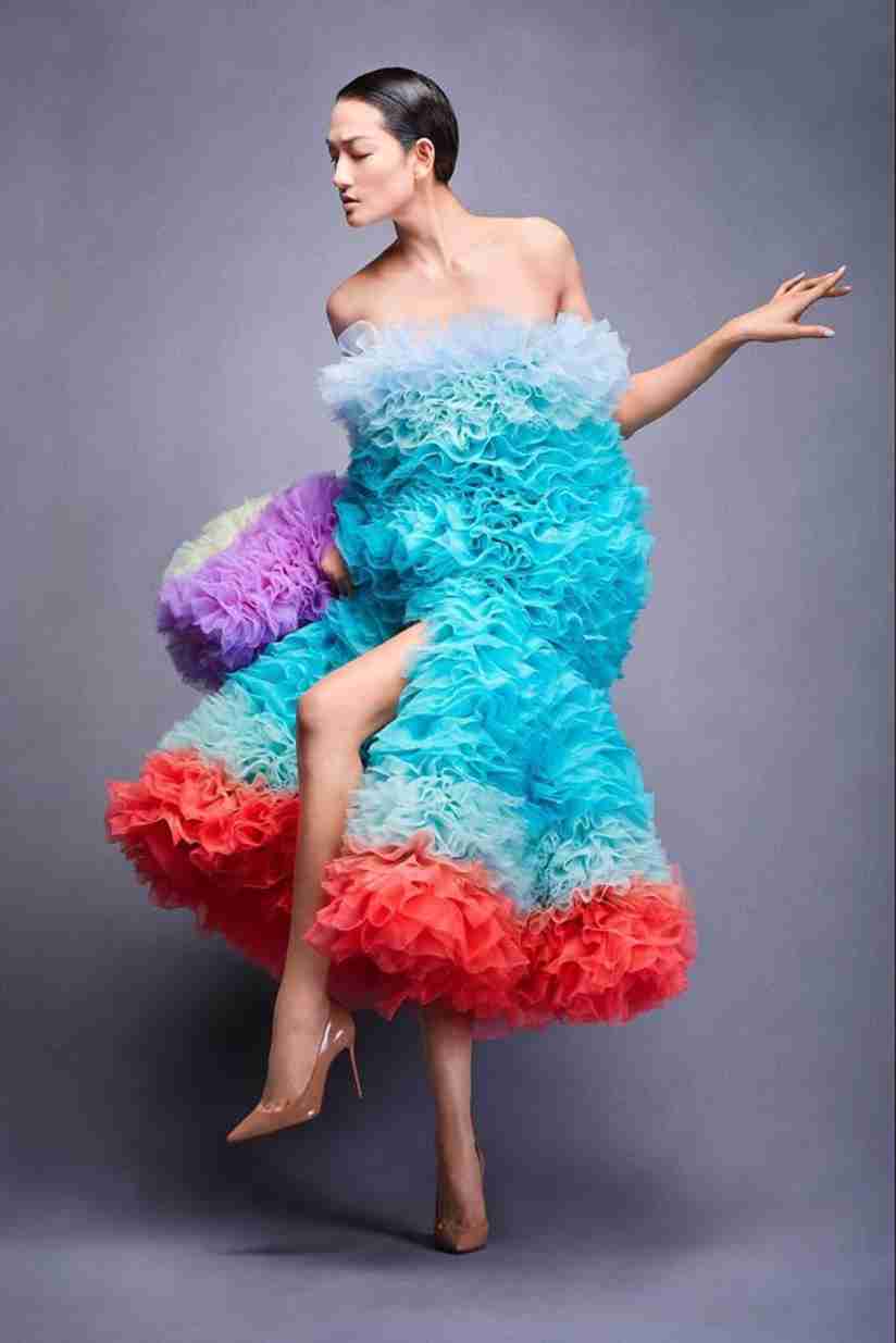 Koki,ミラノコレクションデビュー　美脚際立つ堂々ランウェイ