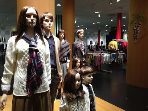 Koki,ミラノコレクションデビュー　美脚際立つ堂々ランウェイ