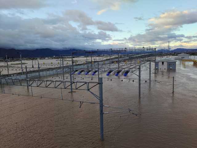 【台風】何か情報を伝える訳でも無いけど呟きたい人が集まるトピ