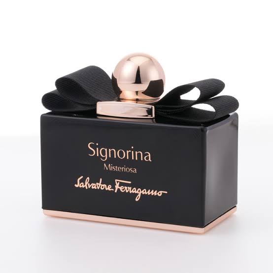 素敵な香水の瓶が見たい