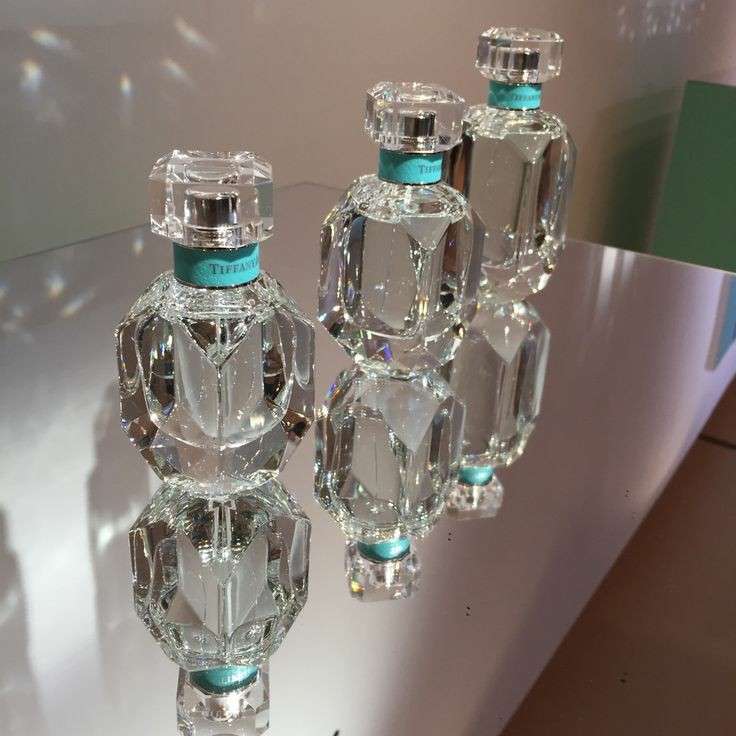 素敵な香水の瓶が見たい