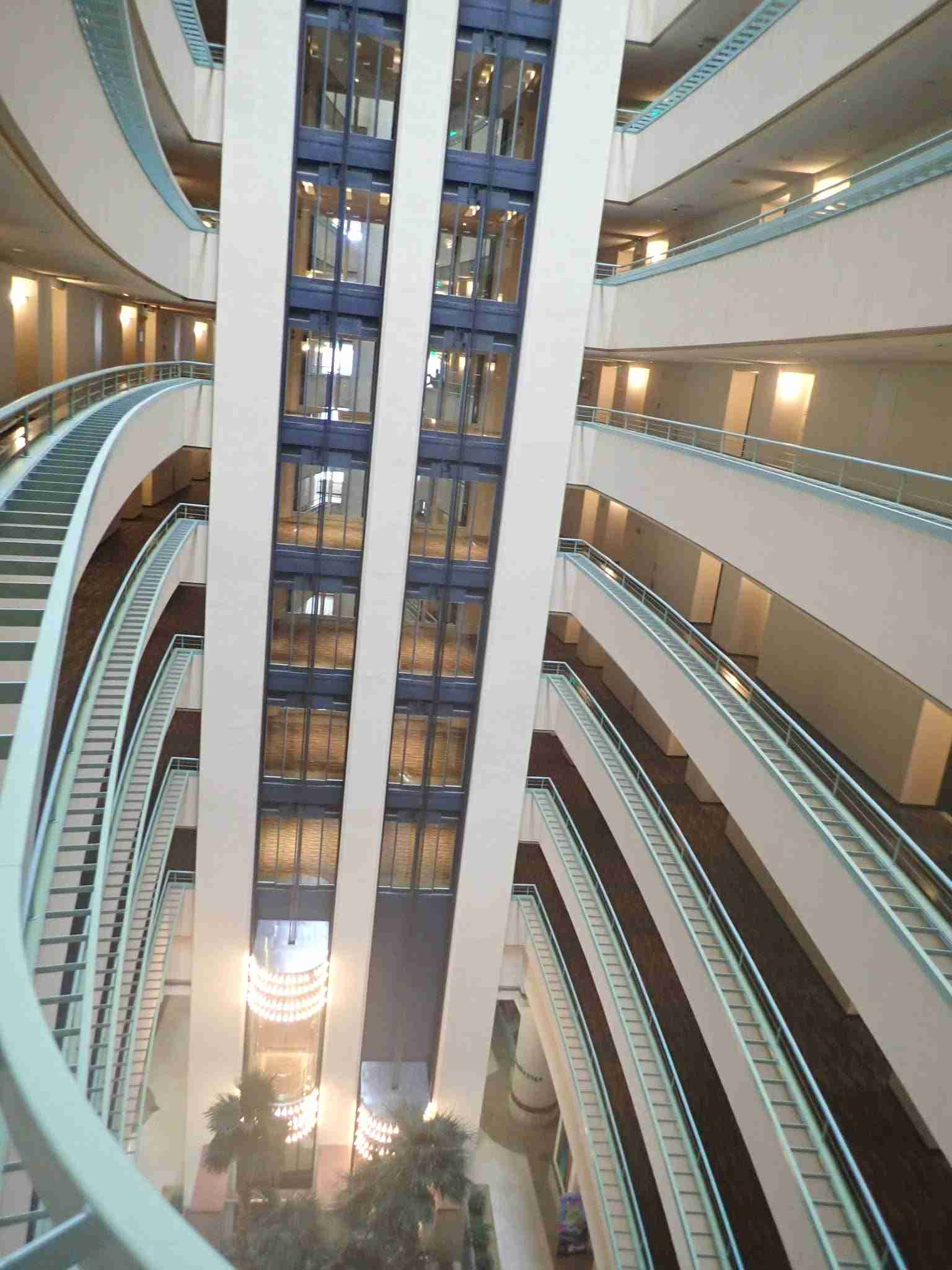 グアムで新婚旅行におすすめのホテルを教えてください！