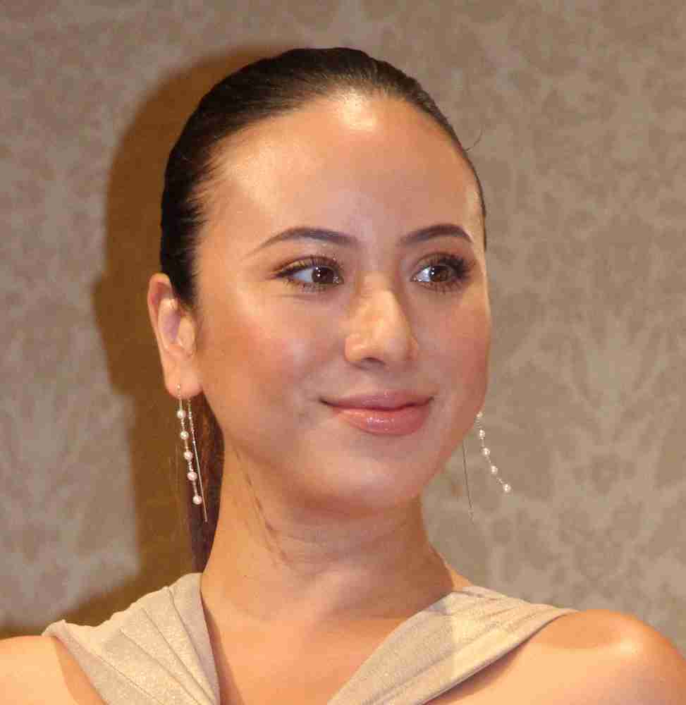 道端アンジェリカさん書類送検、逮捕の夫に同席