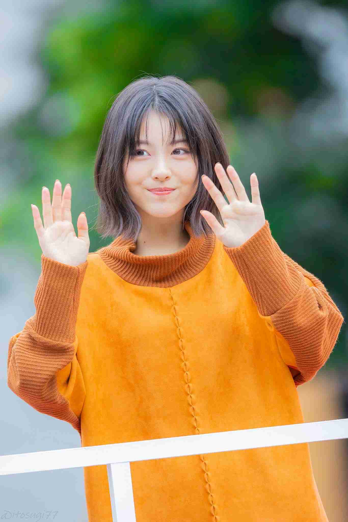浜辺美波、魔女のハロウィン仮装で雰囲気ガラリ「可愛い」の声続出
