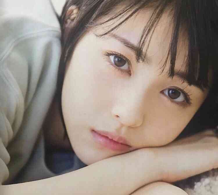色んな浜辺美波が見たい