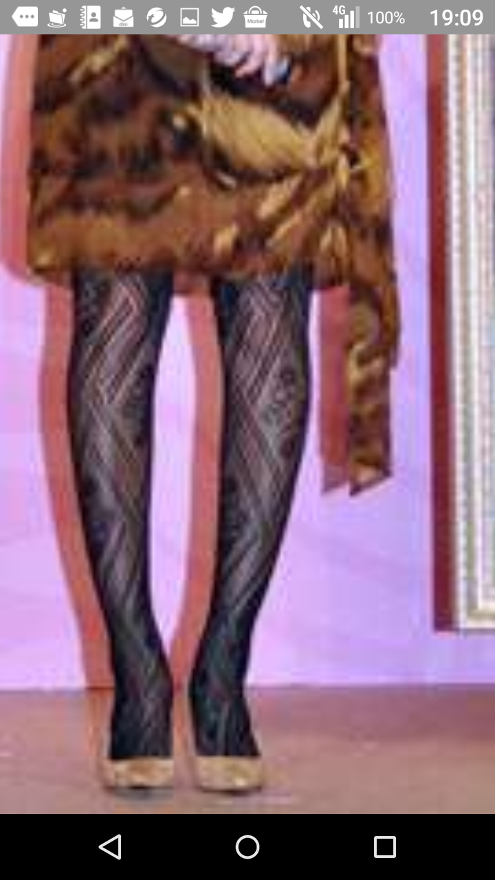 工藤静香、穴あきダメージデニムの全身ショットが反響「足長すぎ」「どんだけスタイルいいの」