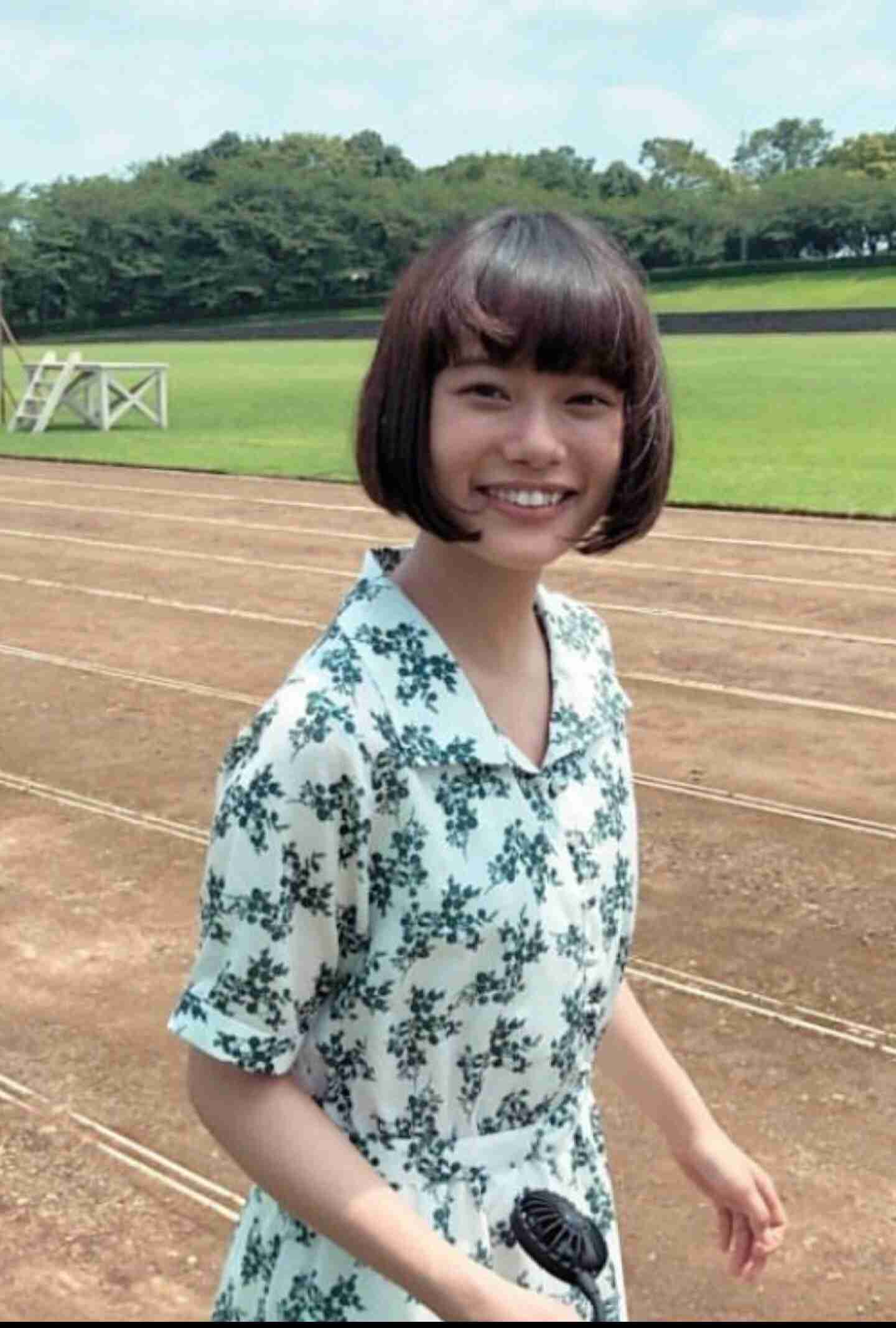 杉咲花、22歳の誕生日を綾野剛・板谷由夏らが祝福