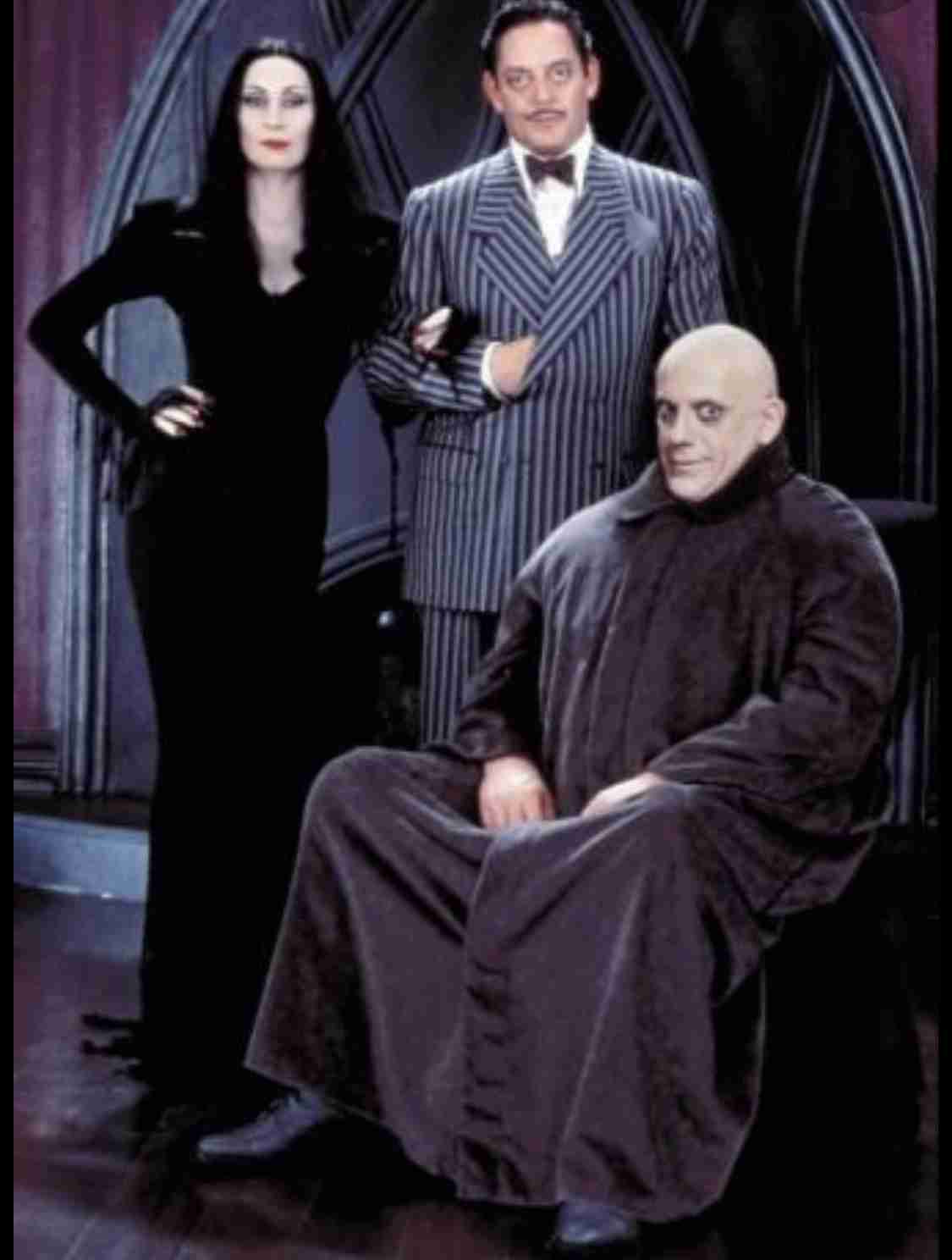 「脚の筋肉すごい！」土屋アンナ、タイトワンピ&ヒール姿公開に反響「憧れの体型」