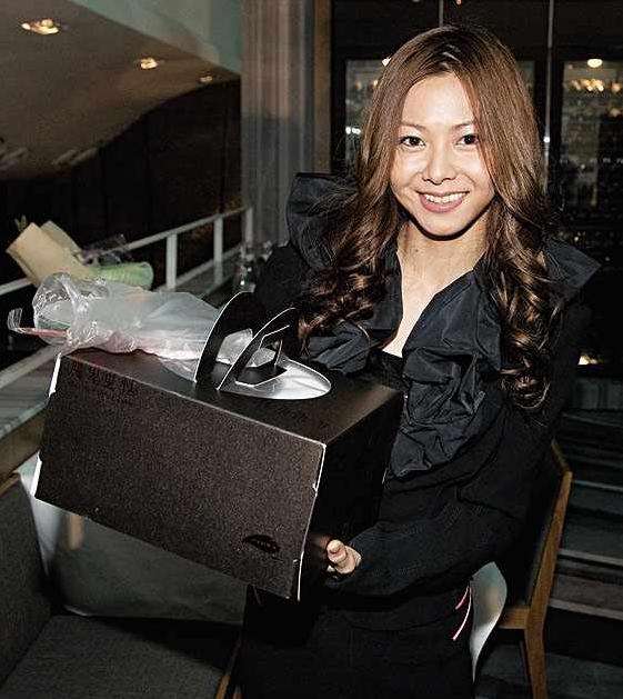 倉木麻衣、デビュー曲MV完全再現!16歳当時と同じ衣装&髪形で