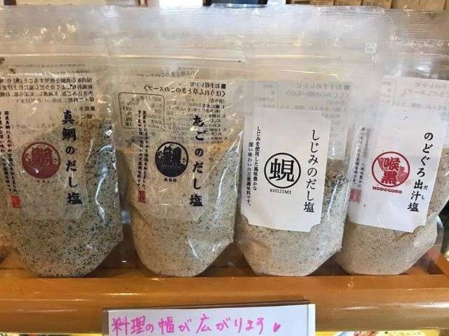 ご飯にかけると美味しいもの