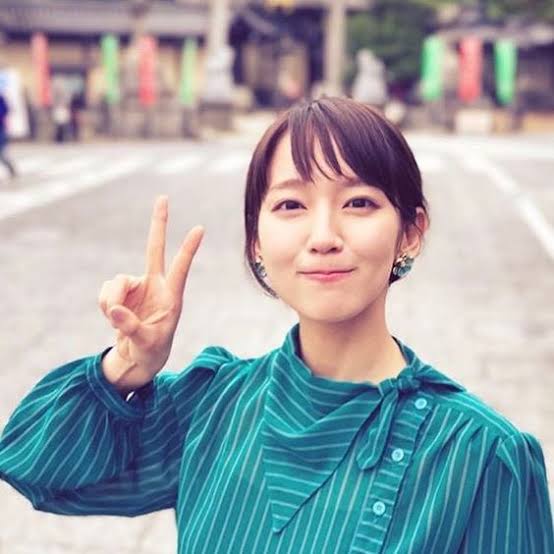 吉岡里帆が生放送中に心が折れて涙目に!男気フォローした吉沢亮と「熱愛の予感」が!?