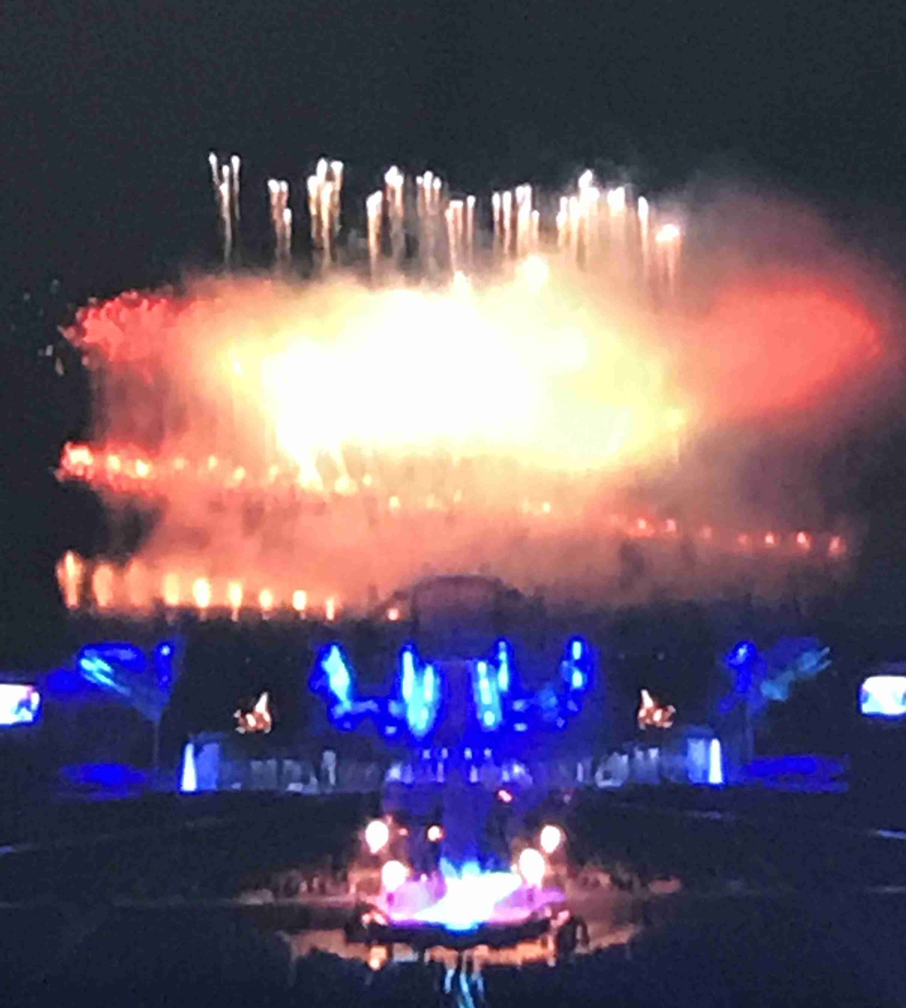 嵐「君と僕の見ている風景」ツアーより「Monster」ライブ映像公開