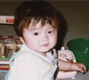 私は誰でしょう？有名人の子供の頃の画像で誰か分かったらプラスを押すトピ！