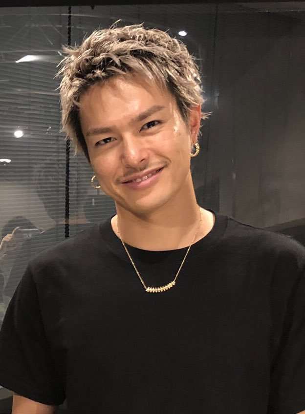 岩田剛典、初の医師役で白衣＆メガネビジュアル初公開「新鮮な気持ちで」