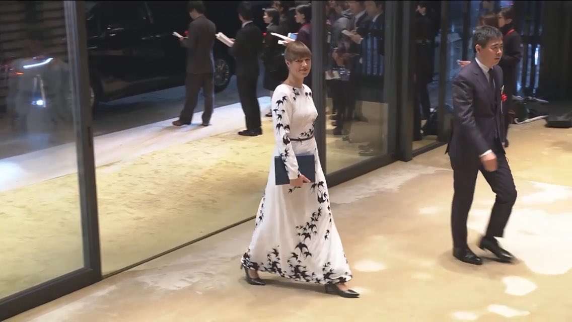 即位の礼に参加されている来賓のファッションを見たい!