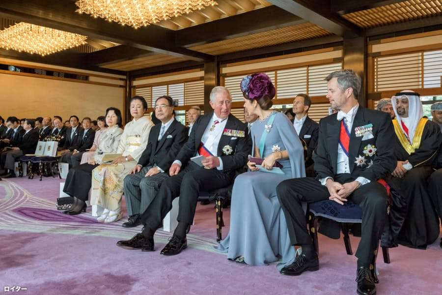 即位の礼に参加されている来賓のファッションを見たい!