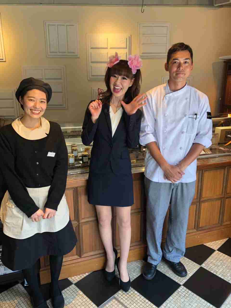 かつみ・さゆりのさゆり“スタイル抜群”セーラー服姿