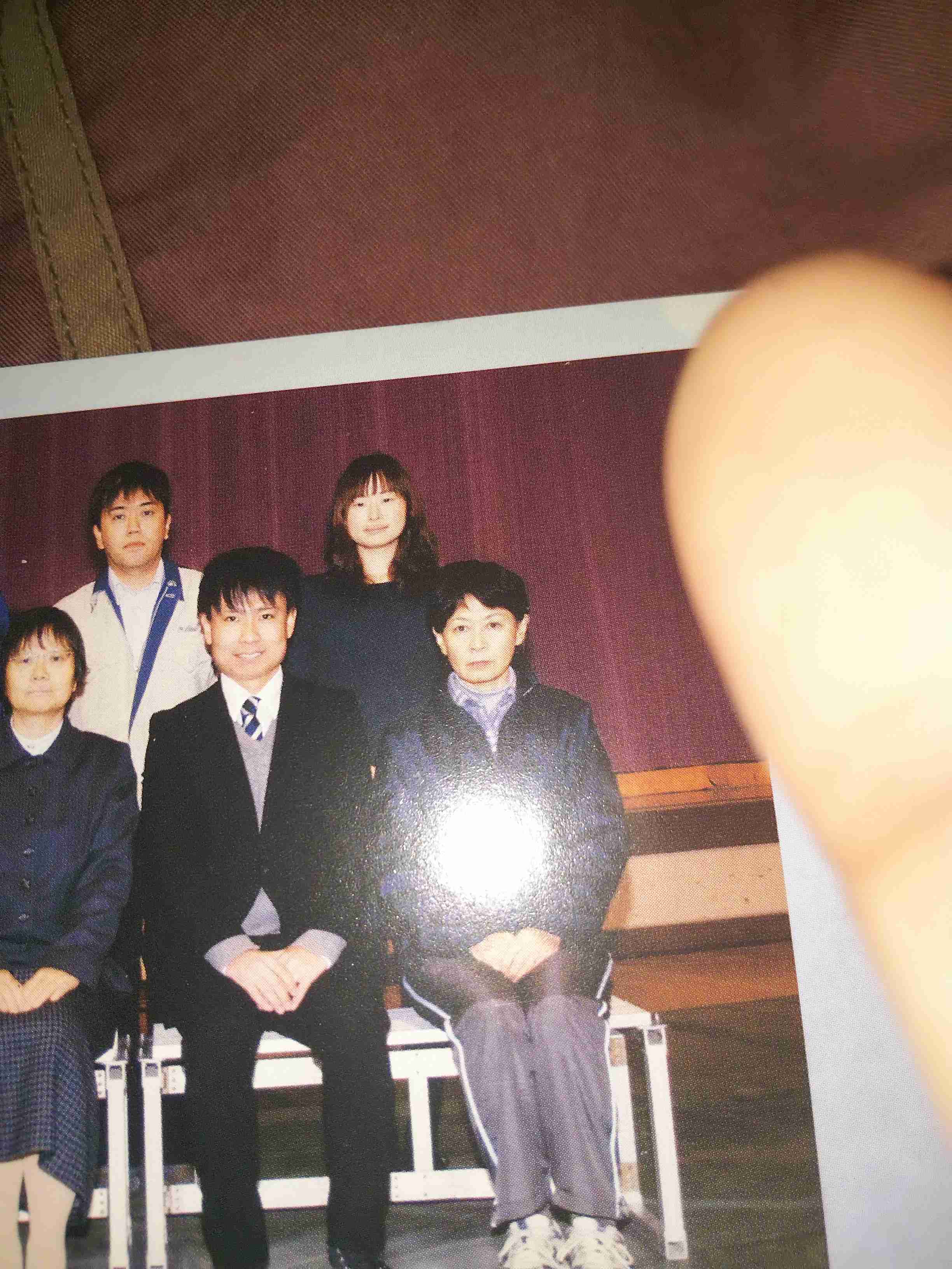 おのののか、1年ぶりグラビア撮影中 “美脚”を組む姿に「かわいすぎ」の声