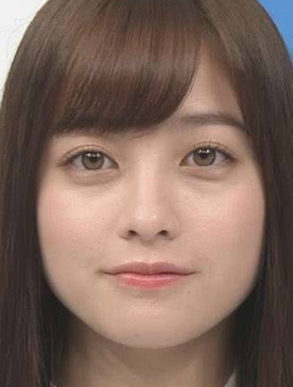 橋本環奈専用車両が登場！一般公募の秀逸コピーに囲まれて