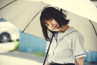 オフショットのイケメン・美女の画像