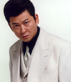 お化粧をして行くべきかどうか？悩む仕事の方いらっしゃいますか？