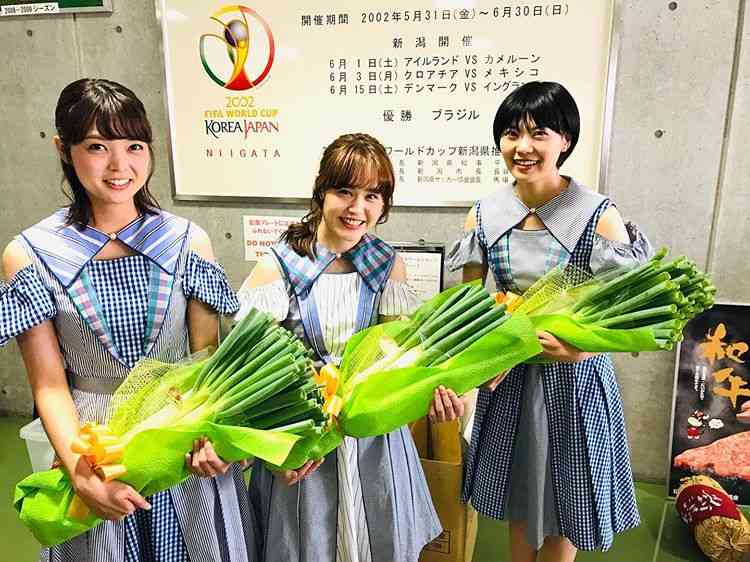 柏木由紀 1年2カ月ぶりソロコンサートで見せた「オトナのアイドル像」 ミニスカなど7変化
