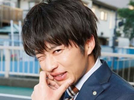 【有名人】何でこんなポーズしてるの？と思う画像を貼るトピ
