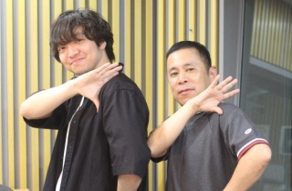 【有名人】何でこんなポーズしてるの？と思う画像を貼るトピ