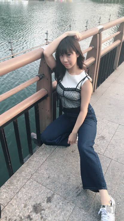 【有名人】何でこんなポーズしてるの？と思う画像を貼るトピ