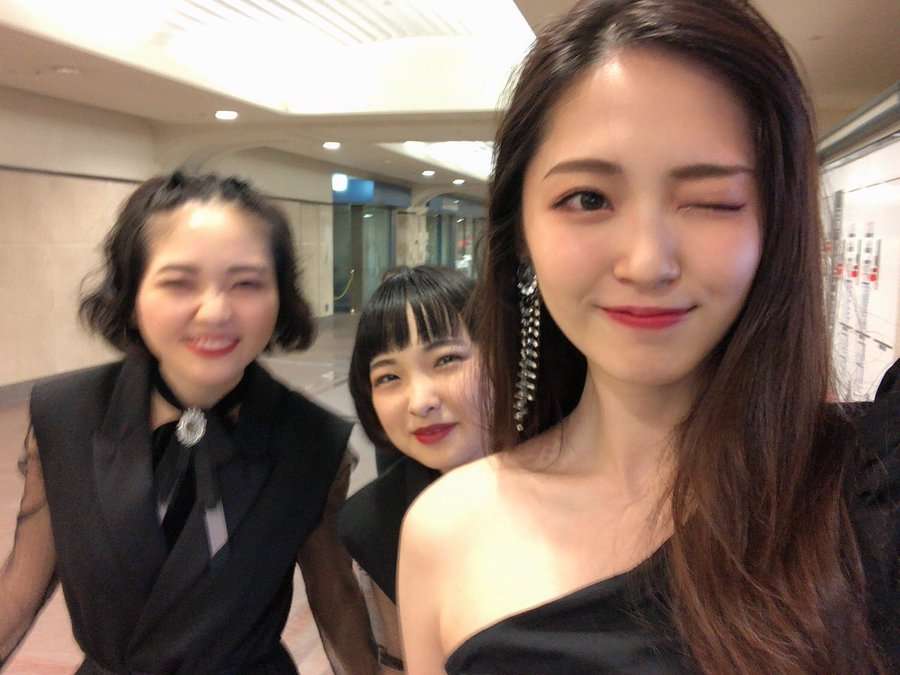 矢口真里、代役務めた後輩・鈴木愛理と感謝の2ショット「可愛すぎる」「姉妹みたい」