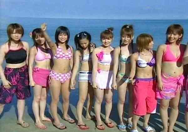 矢口真里、代役務めた後輩・鈴木愛理と感謝の2ショット「可愛すぎる」「姉妹みたい」